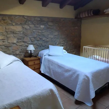 Les Cases De Borrells * Lladurs