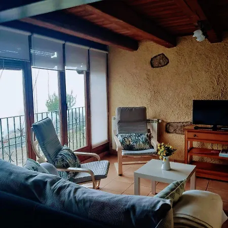 Les Cases De Borrells Holiday home Lladurs